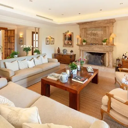 Villa Elegant 6Br Villa With Private Pool - Lush Gardens Near Marbella Golden Mile