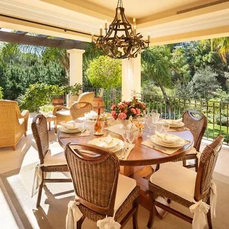 Elegant 6Br Villa With Private Pool - Lush Gardens Near Marbella Golden Mile Villa *