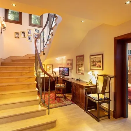 Elegant 6Br Villa With Private Pool - Lush Gardens Near Marbella Golden Mile * Marbella
