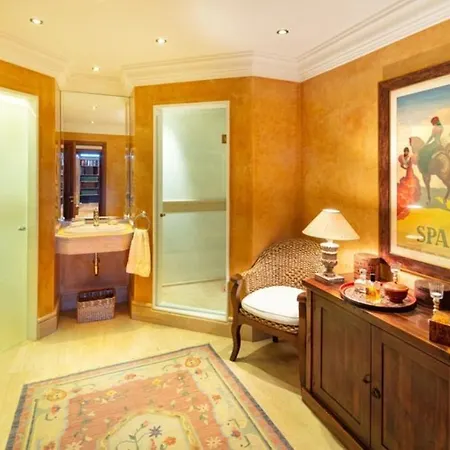 Elegant 6Br Villa With Private Pool - Lush Gardens Near Marbella Golden Mile Marbella
