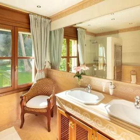 Elegant 6Br Villa With Private Pool - Lush Gardens Near Marbella Golden Mile Villa Marbella