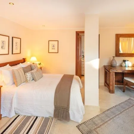 Elegant 6Br Villa With Private Pool - Lush Gardens Near Marbella Golden Mile Villa