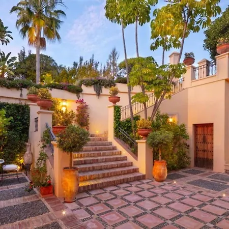 Elegant 6Br Villa With Private Pool - Lush Gardens Near Marbella Golden Mile Villa *